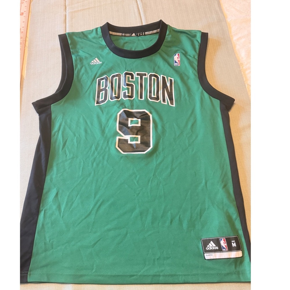 ☘️ Adidas Boston Celtics Rajon Rondo #9 Jersey – Men's Medium